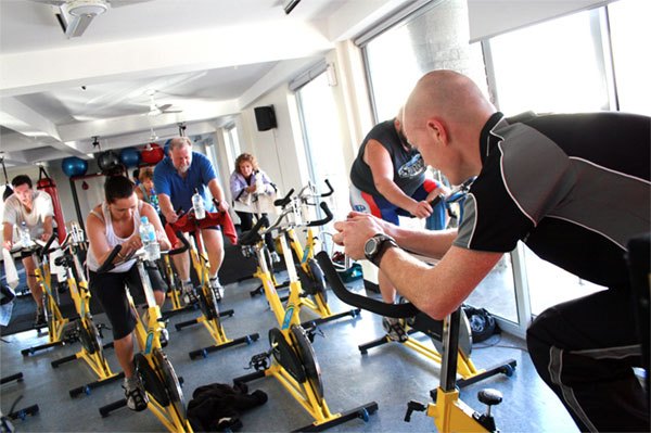 Езда на велосипеде и сайкл в клубе – похудение, здоровье и укрепление мышц