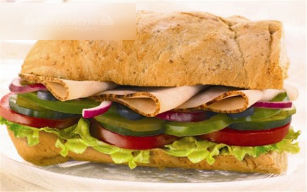 Сколько калорий в сандвиче Сабвей, и чем полезен и вреден этот фастфуд