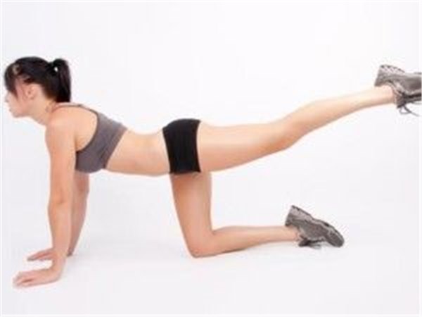 Упражнения для задней поверхности бедра - безупречные ноги